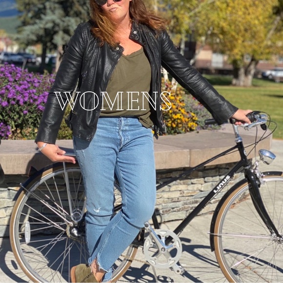 Womens clothing - Picture 1 of 1